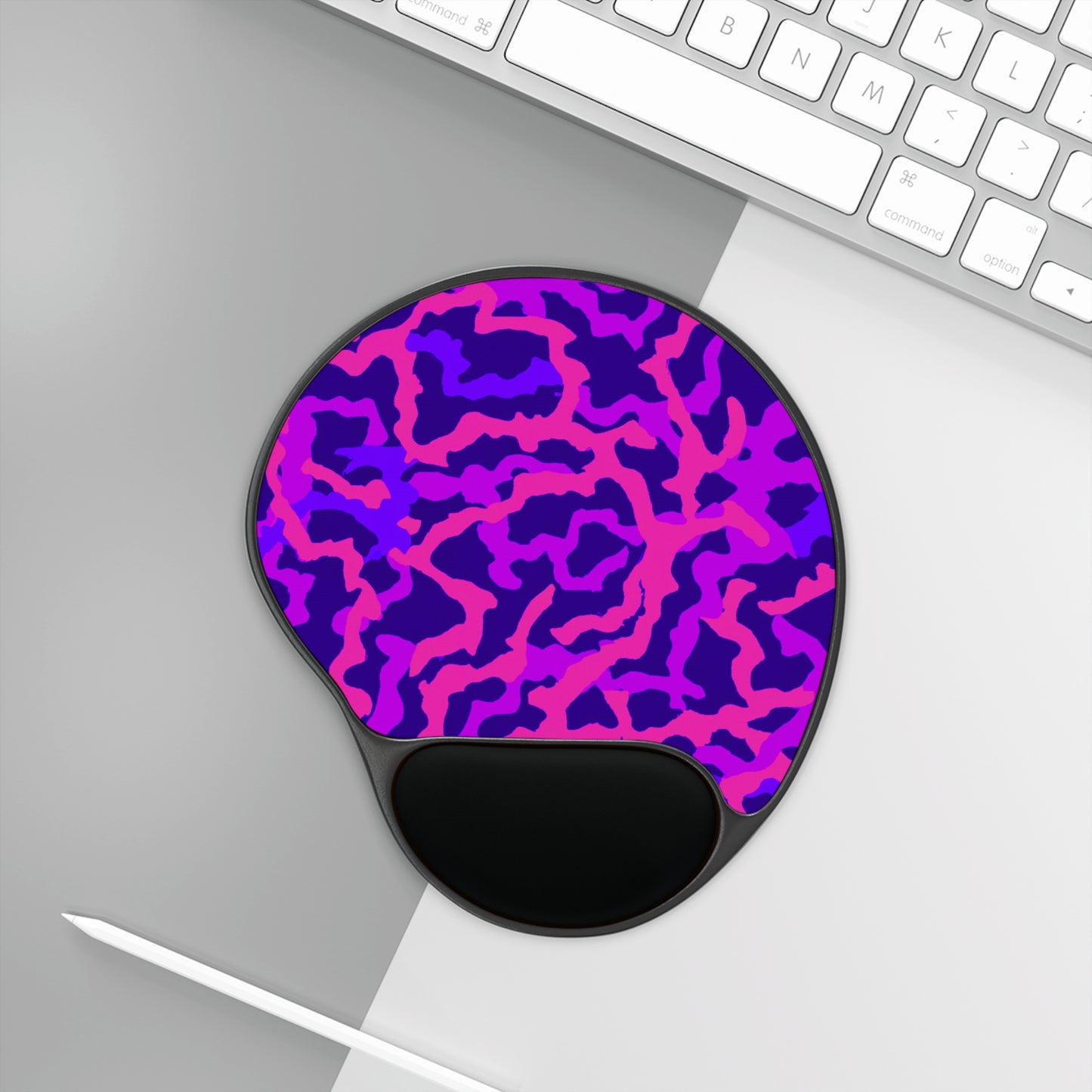 Coral Threads/Heatwave Mouse Pad with Wrist Rest – Ergonomic Tropical Design for Comfort and Style