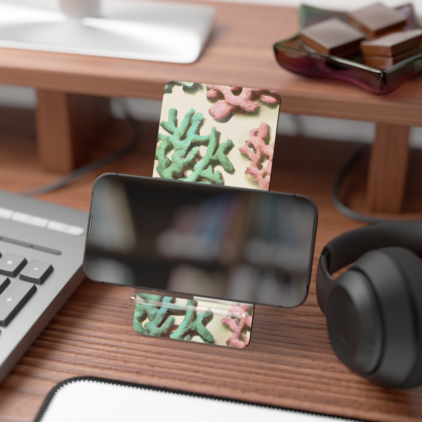 Mobile Display Stand for Smartphones, Corals Cream