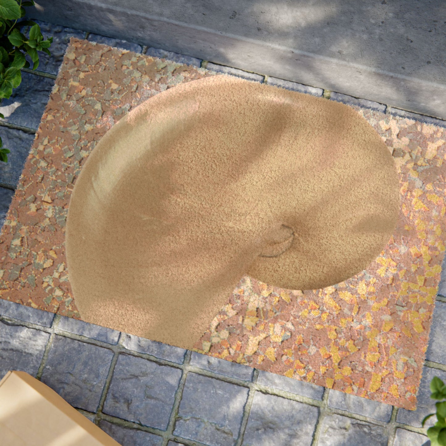 Tropical Shell Doormat - Vibrant Coconut Fiber Entrance Mat / Coastal Disco White Nautilus