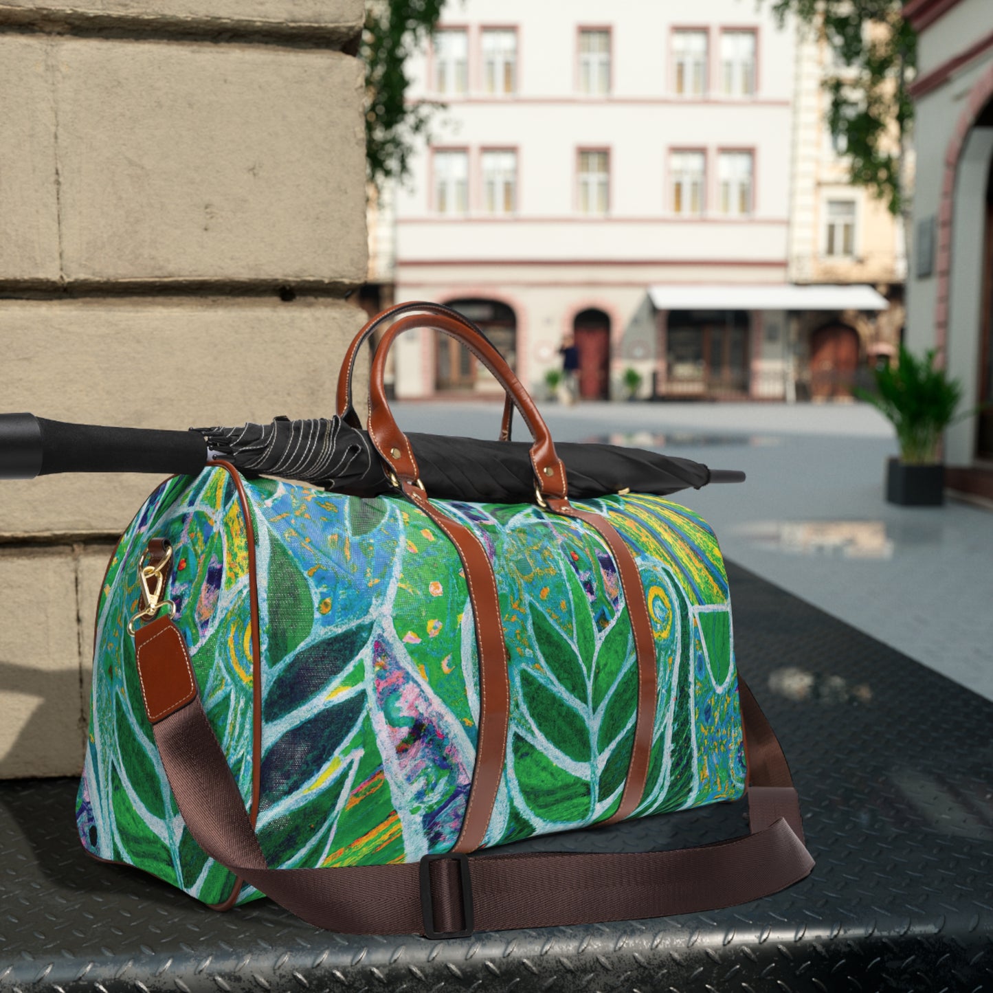 Tropical Waterproof Travel Bag - Perfect for Beach Getaways / Amazon Whimsy, Green