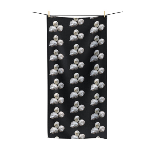 Shell Pattern Polycotton Towel - Perfect for Bathroom and Beach / White Nautilus Trio, Black