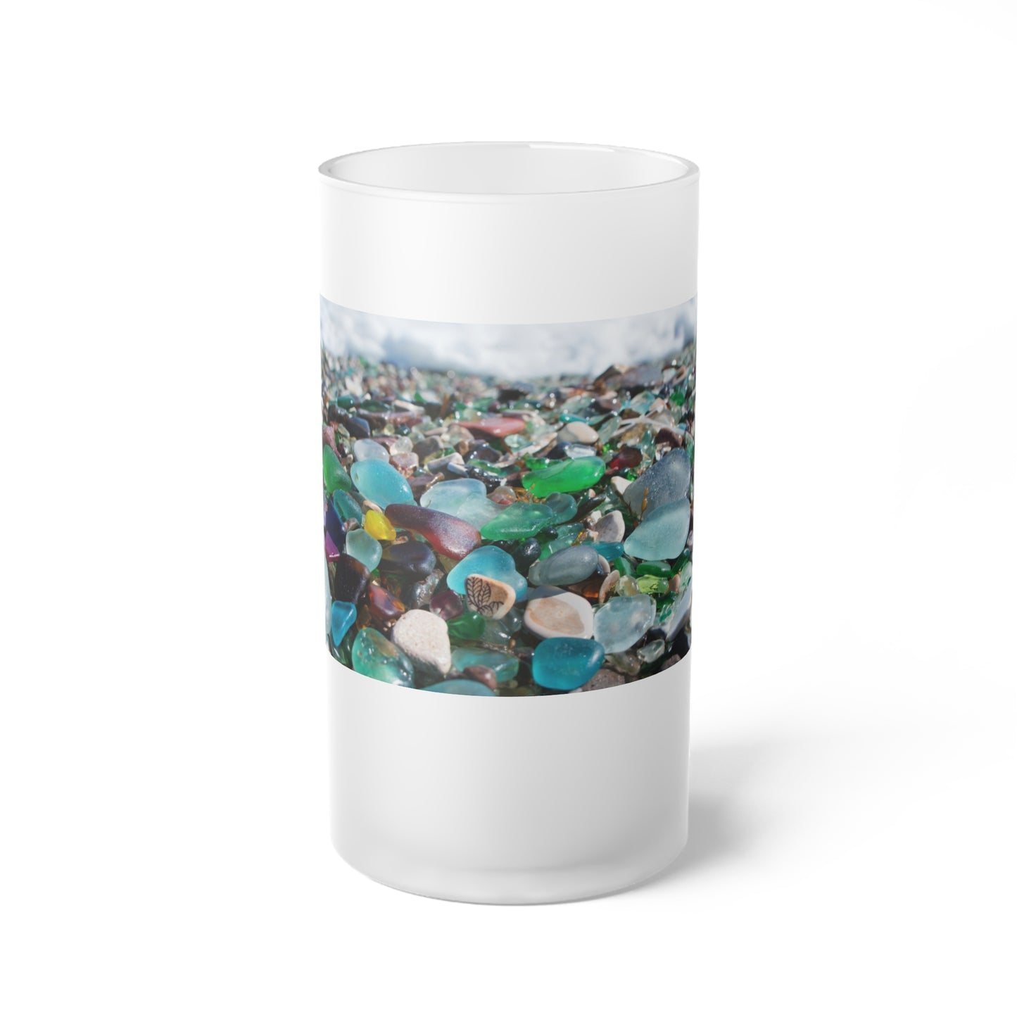 Frosted Glass Beer Mug with Beach Glass – Perfect for Gifts and Celebrations