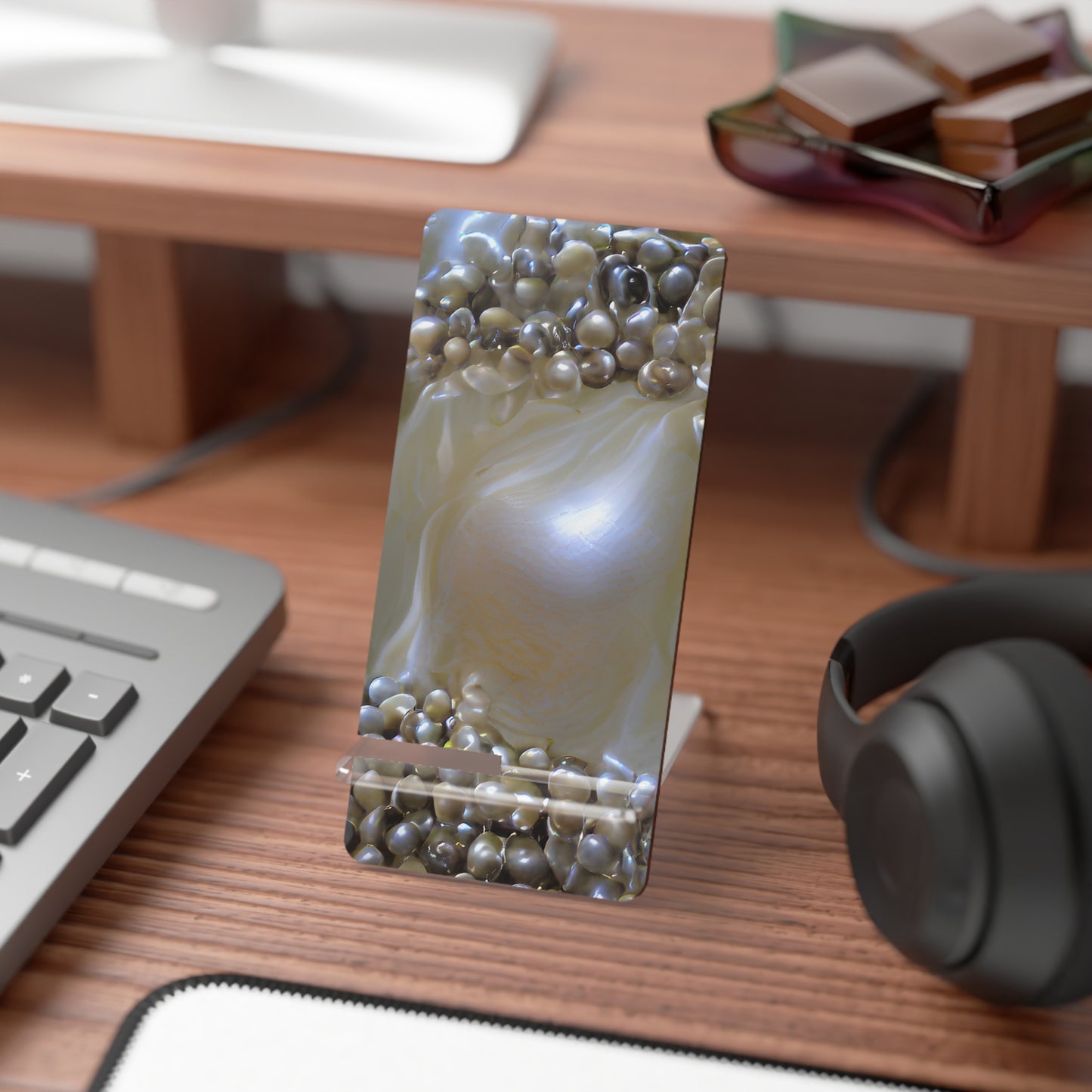 Mobile Display Stand for Smartphones, Natural Pearls Dream