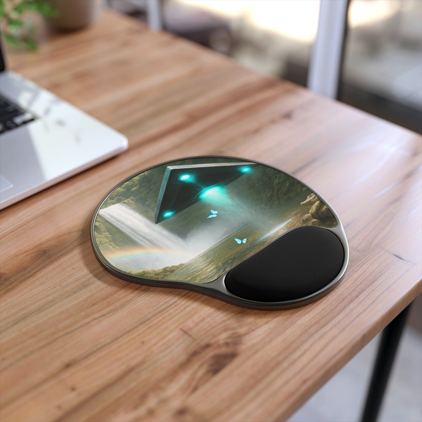 UFO and Waterfall Mouse Pad with Wrist Rest – Ergonomic Design for Comfort and Style