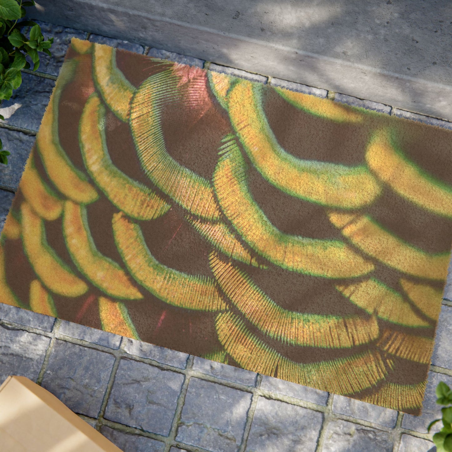 Tropical Shell Doormat - Vibrant Coconut Fiber Entrance Mat / Yellow Peacock Feathers