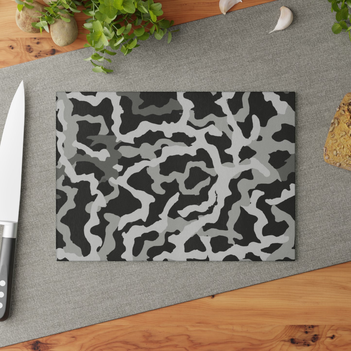 Glass Cutting Board, 2 sizes - Coral Threads/Noir