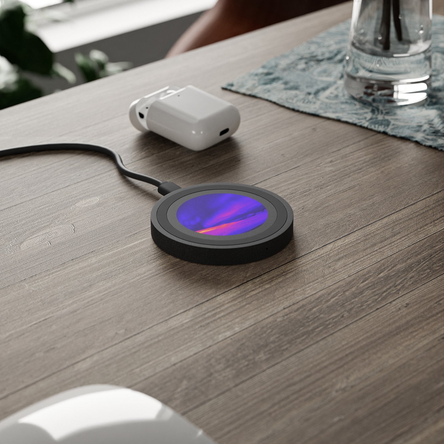 Quake Wireless Charging Pad - Cold Ocean Lights, Midnight