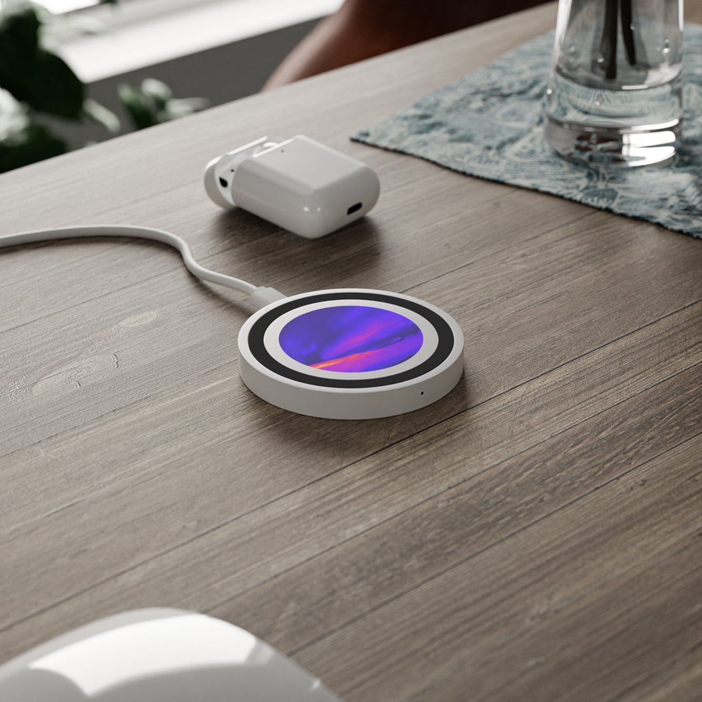 Quake Wireless Charging Pad - Cold Ocean Lights, Midnight