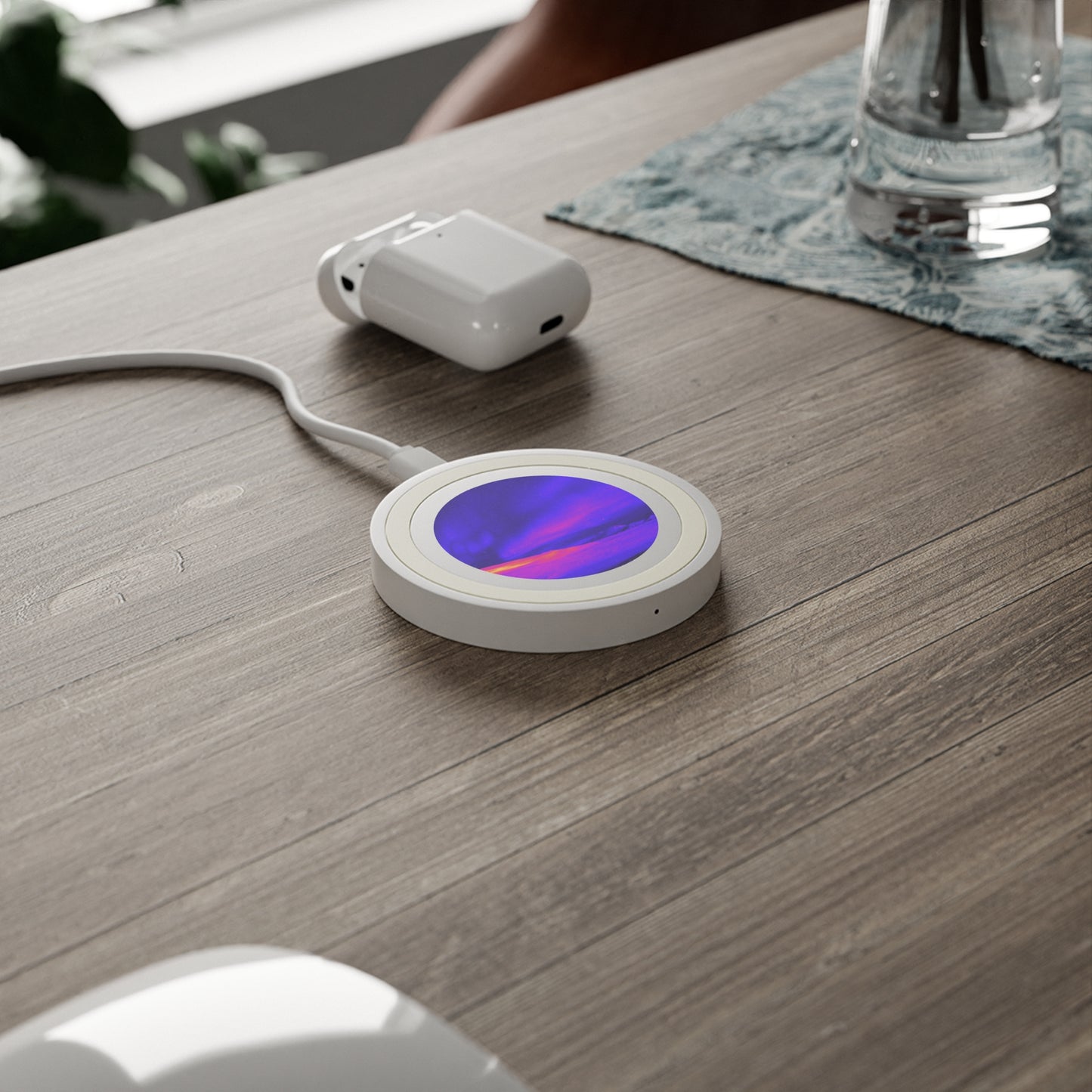 Quake Wireless Charging Pad - Cold Ocean Lights, Midnight