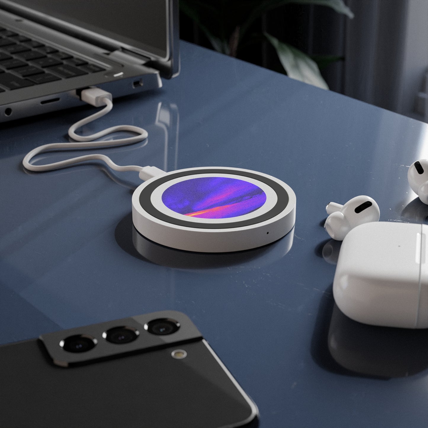 Quake Wireless Charging Pad - Cold Ocean Lights, Midnight